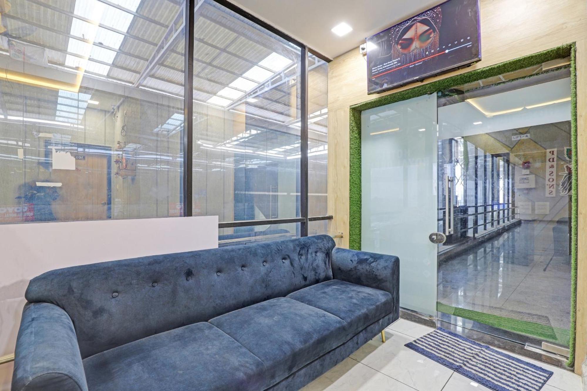 Hotel O Royal Orbit Surat Dış mekan fotoğraf